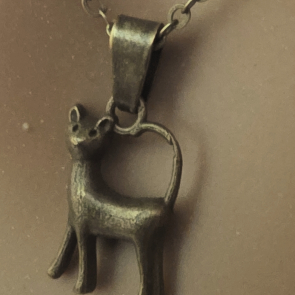 Antique Gold Cat Necklace Pendant, Gold Cat Necklace, Minimalist Elegant Kitty - Picture 13 of 13